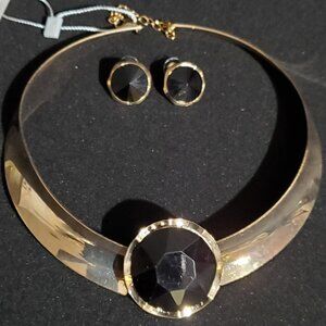 NWT - Exaggerated Gold & Black Wide Collar Choker Necklace and Earrings Set